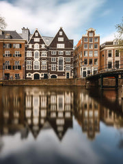 Canal and houses on Oudezijds Voorburgwal | Amsterdam l Art print Lorena Cirstea